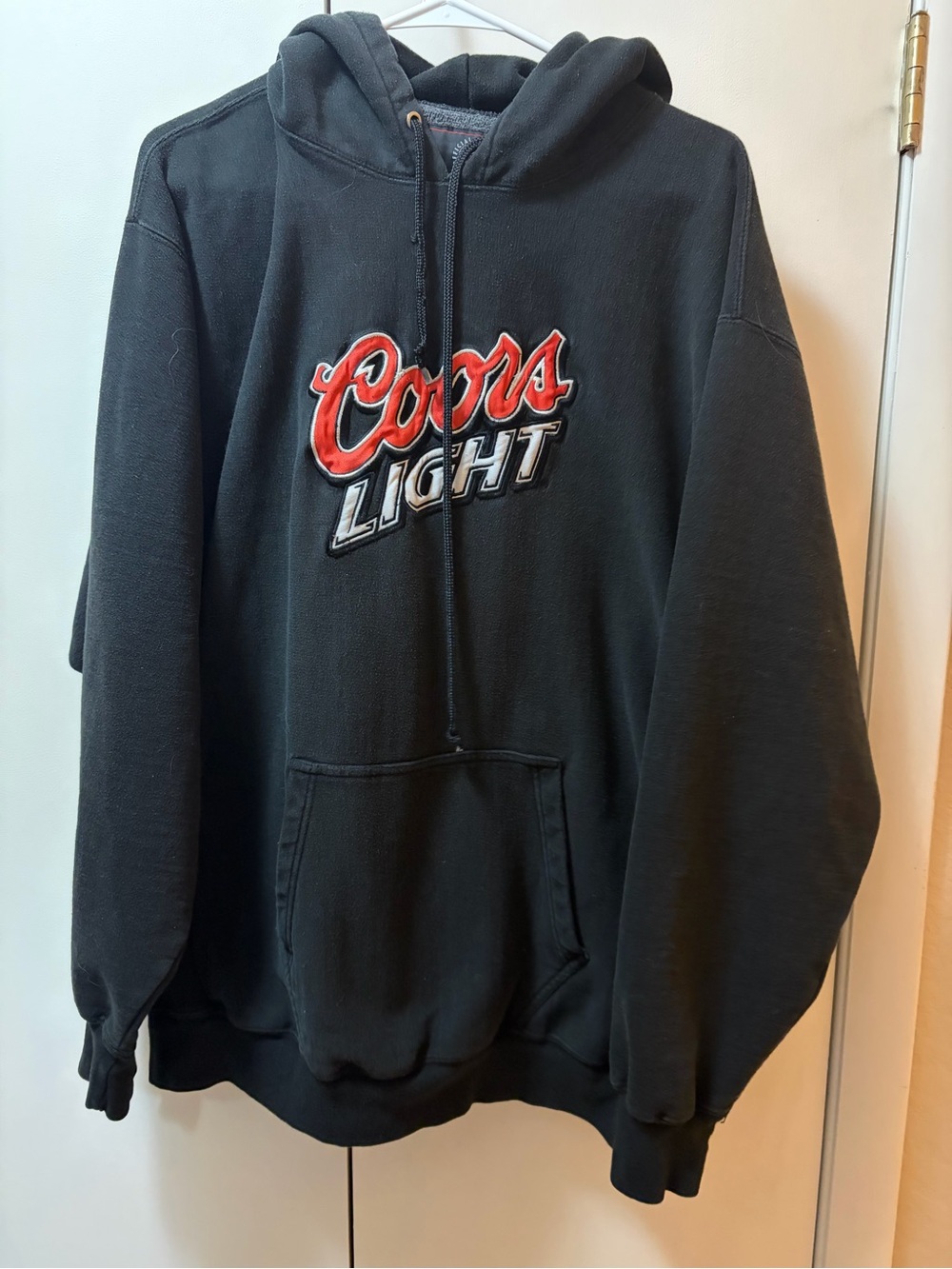 Coors Light Black Pullover Hoodie with Chest Logo - Vintage Style